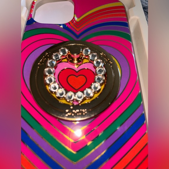 Sonix iPhone 14 plus Rainbow Hearts MagSafe Case & Gold Finger Ring Stand Holder - Picture 3 of 9